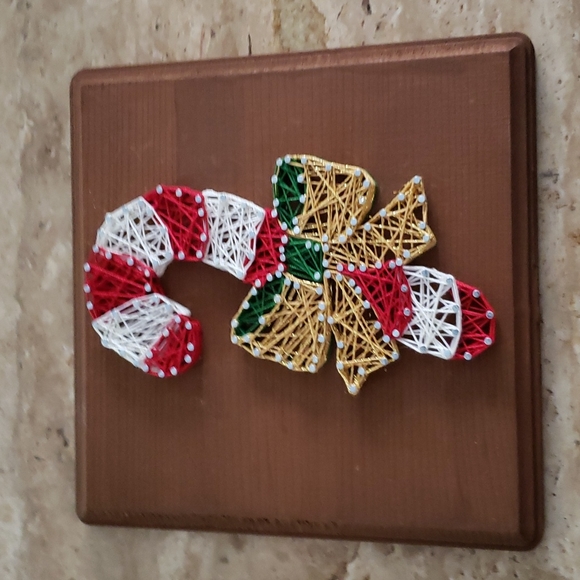 Christmas Candy Cane String Art - Picture 2 of 2